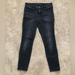 Athleta Sculptec Jeans sz 8